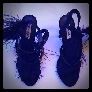 Feather heels in perfect condition
